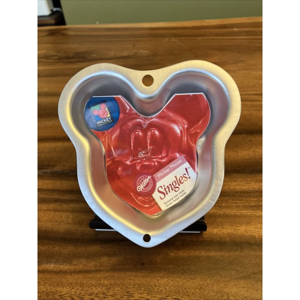 Wilton Mickey Mouse Singles! Mini Personal Cake Pan